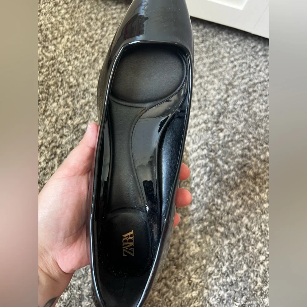Zara Women’s Black Patent Pumps‎ Heels Size EU 39